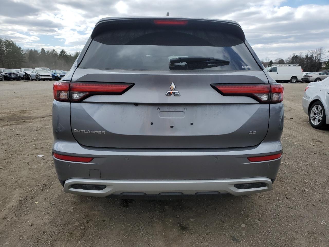 2023 MITSUBISHI outlander