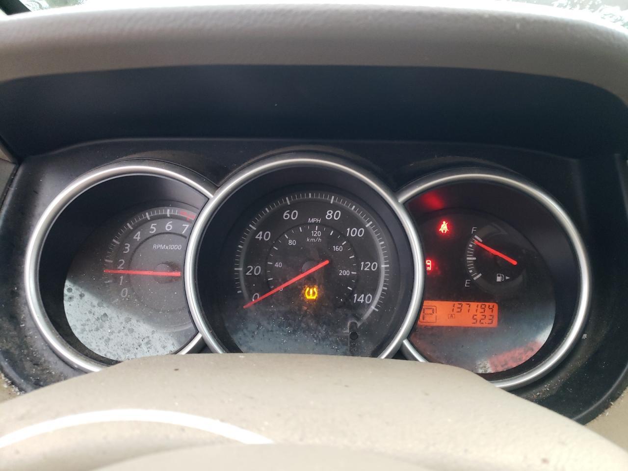2011 NISSAN VERSA