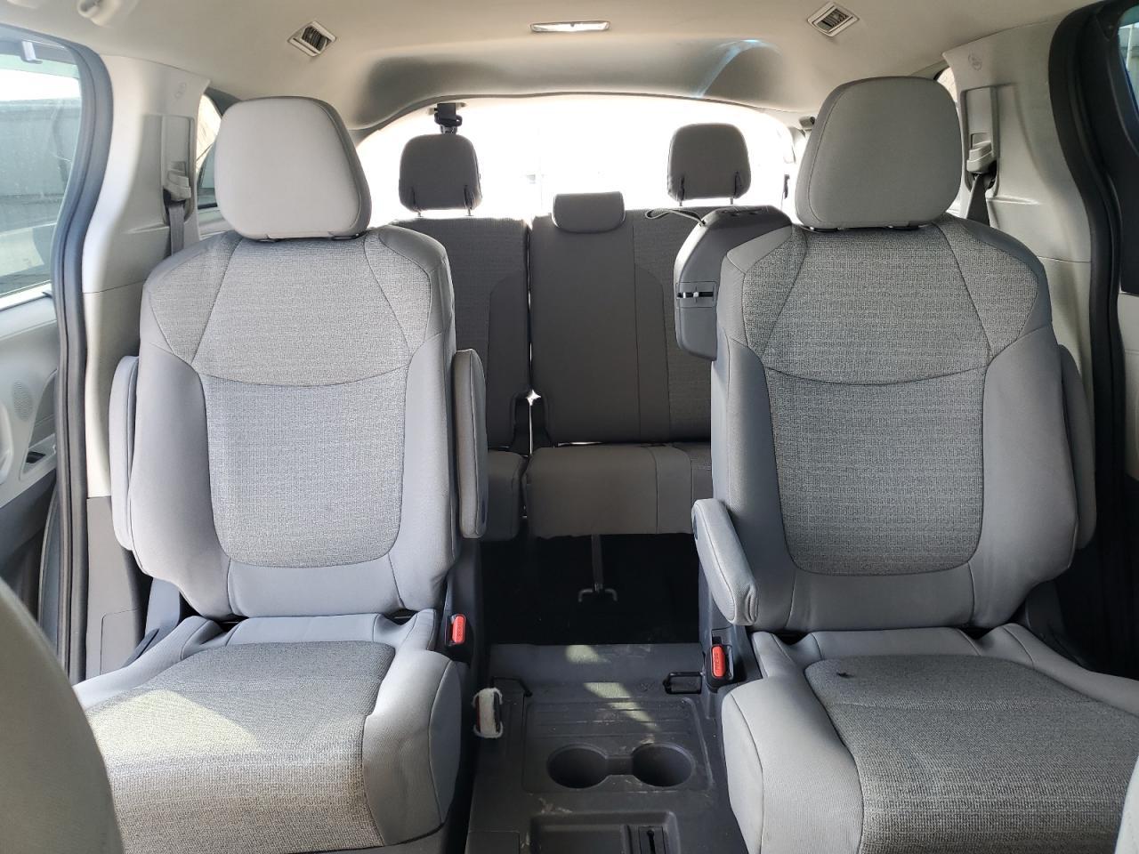 2021 TOYOTA SIENNA