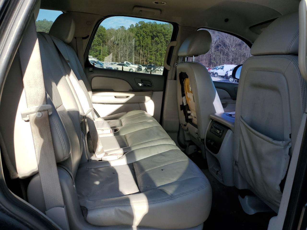 2011 CHEVROLET Tahoe