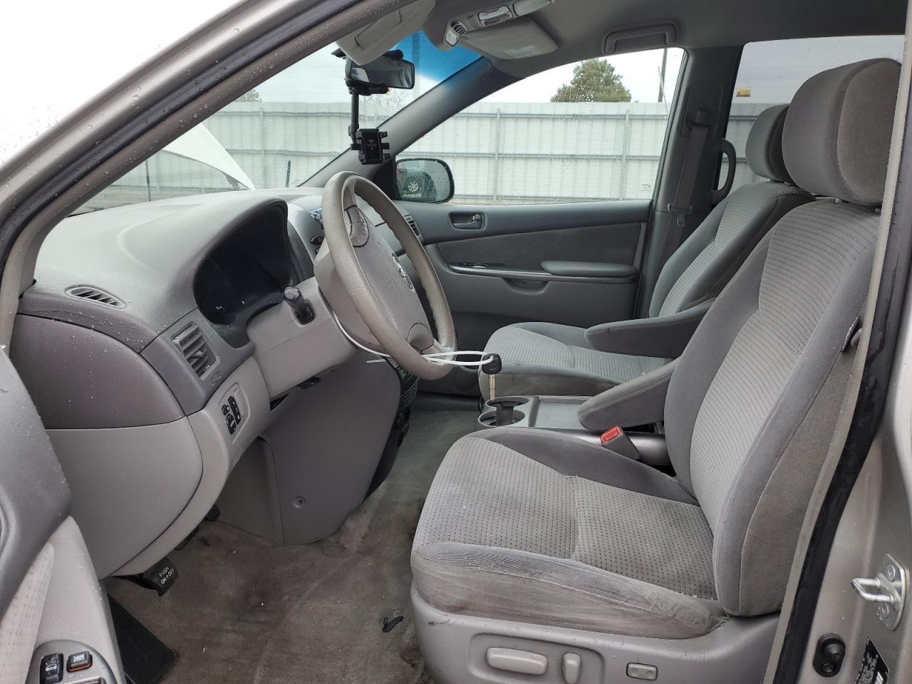2006 TOYOTA SIENNA