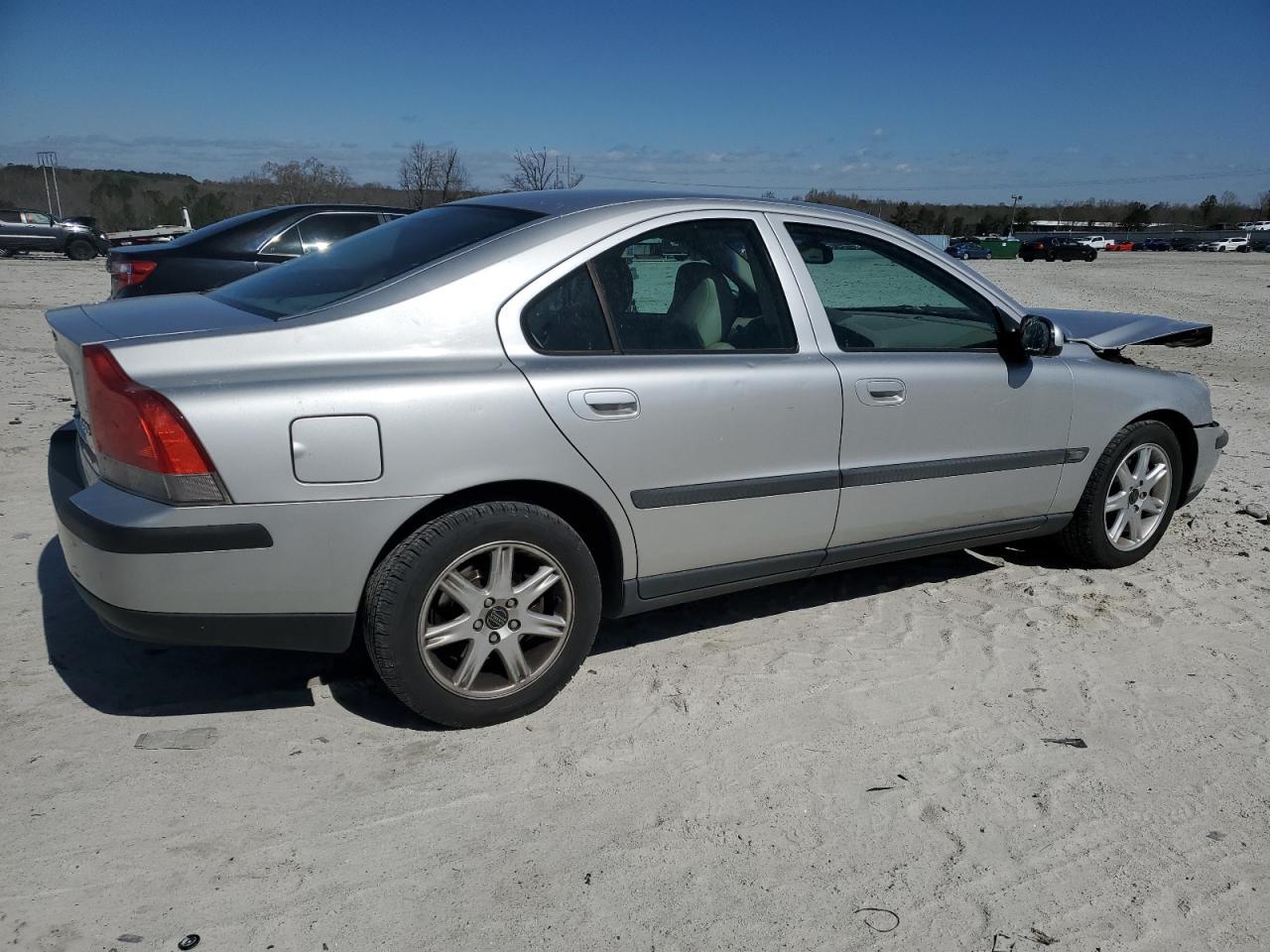 2002 VOLVO S60
