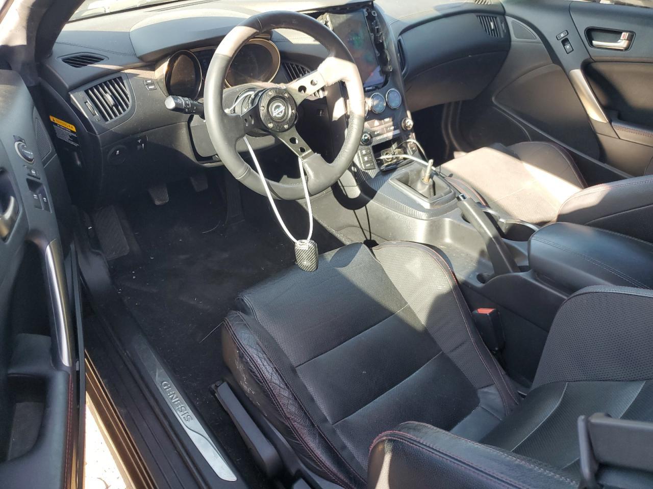 2016 HYUNDAI GENESIS