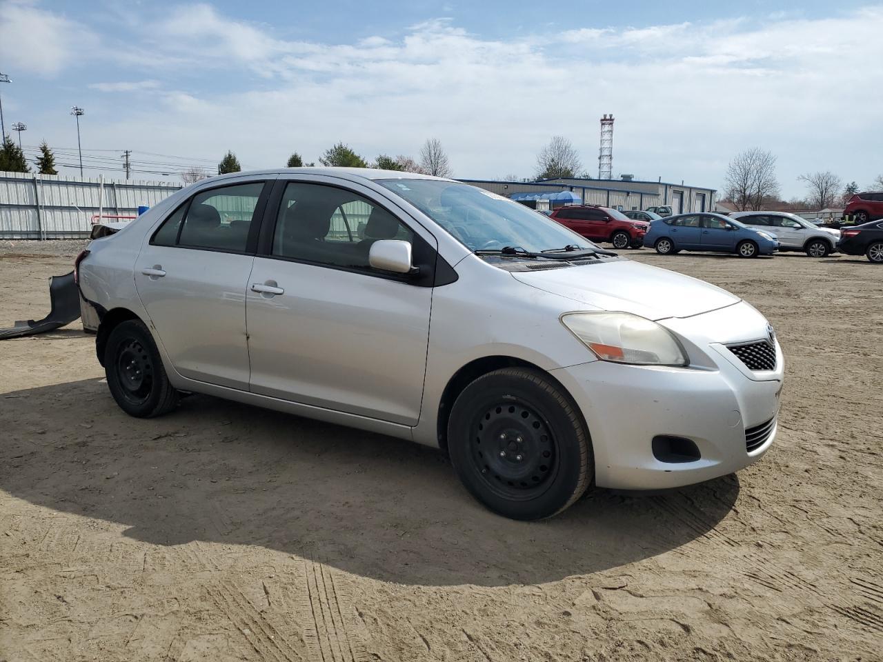 2012 TOYOTA YARIS