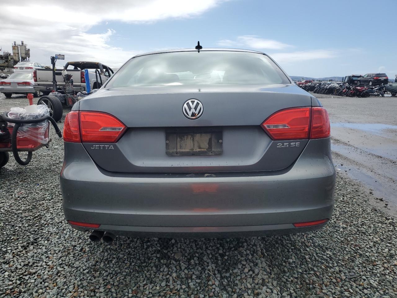 2012 VOLKSWAGEN JETTA