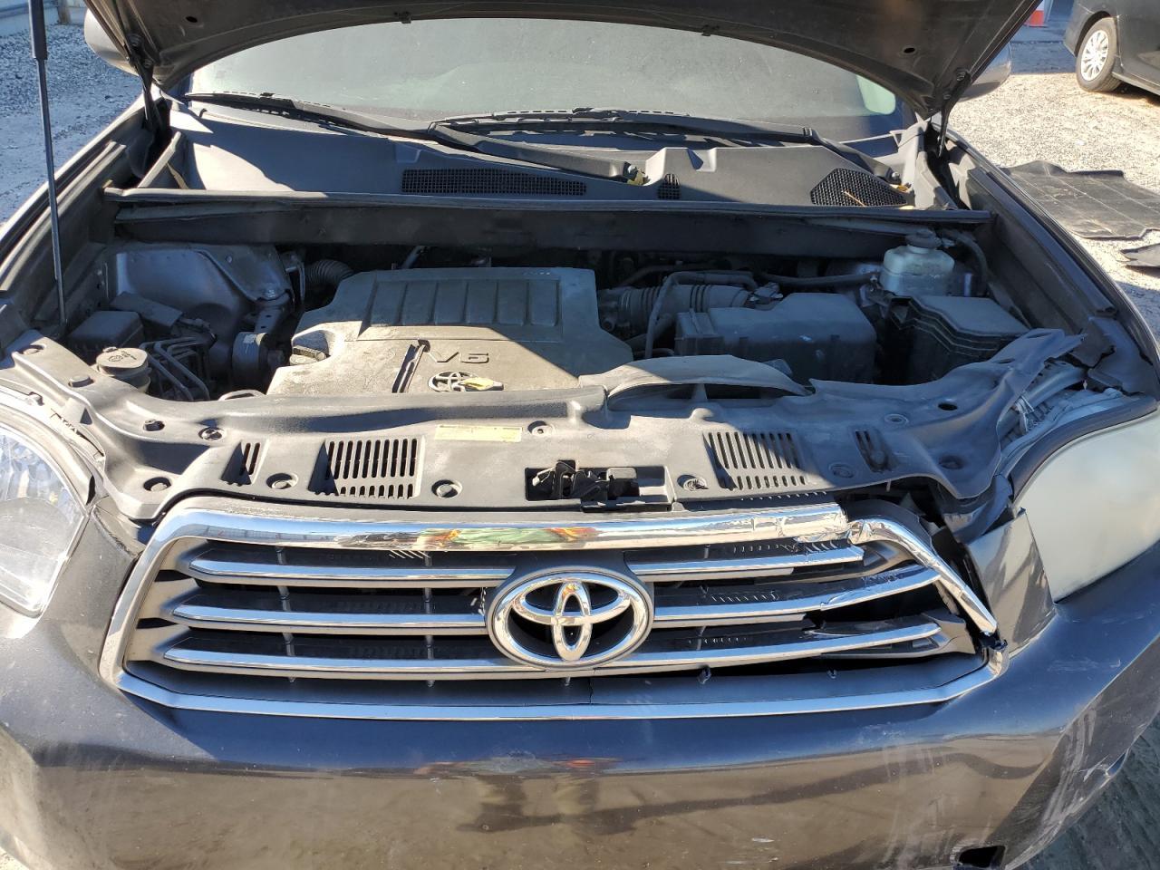 2010 TOYOTA HIGHLANDER