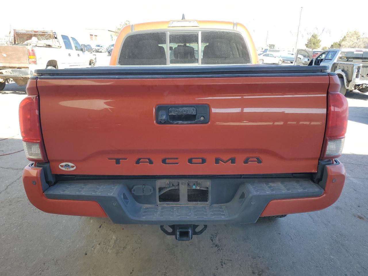 2016 TOYOTA TACOMA