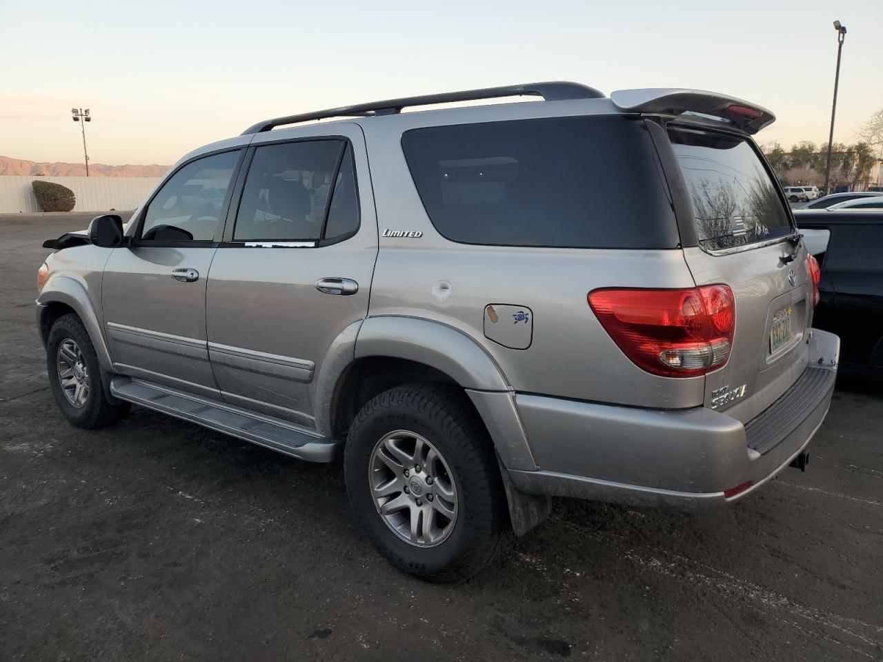 2005 TOYOTA Sequoia