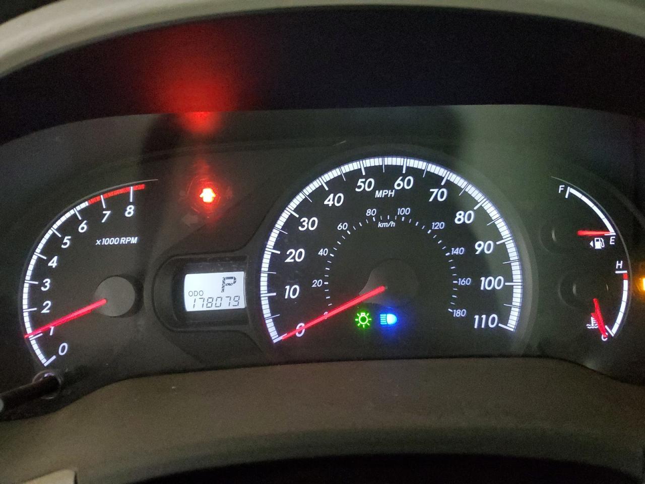 2012 TOYOTA SIENNA
