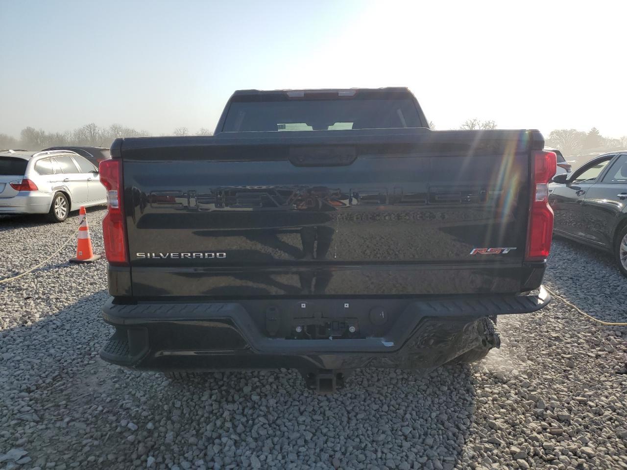 2024 CHEVROLET Silverado