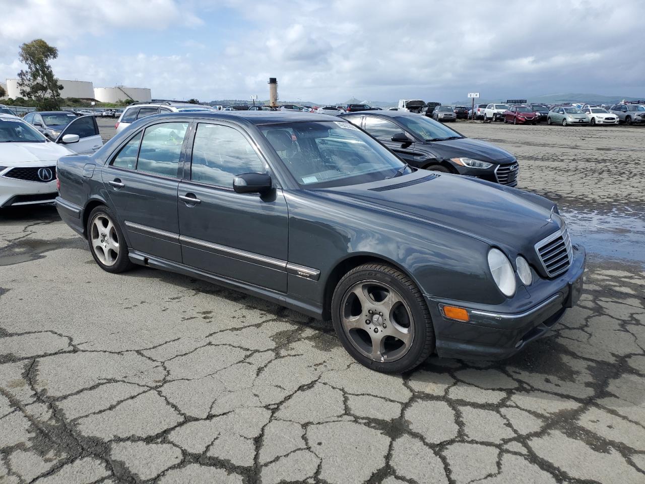 2001 MERCEDES-BENZ E-Class