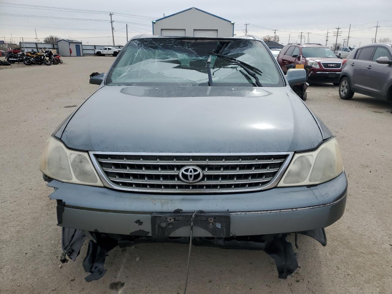 2004 TOYOTA Avalon