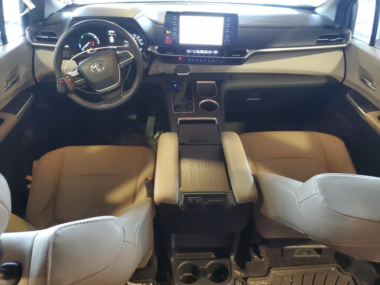 2021 TOYOTA SIENNA