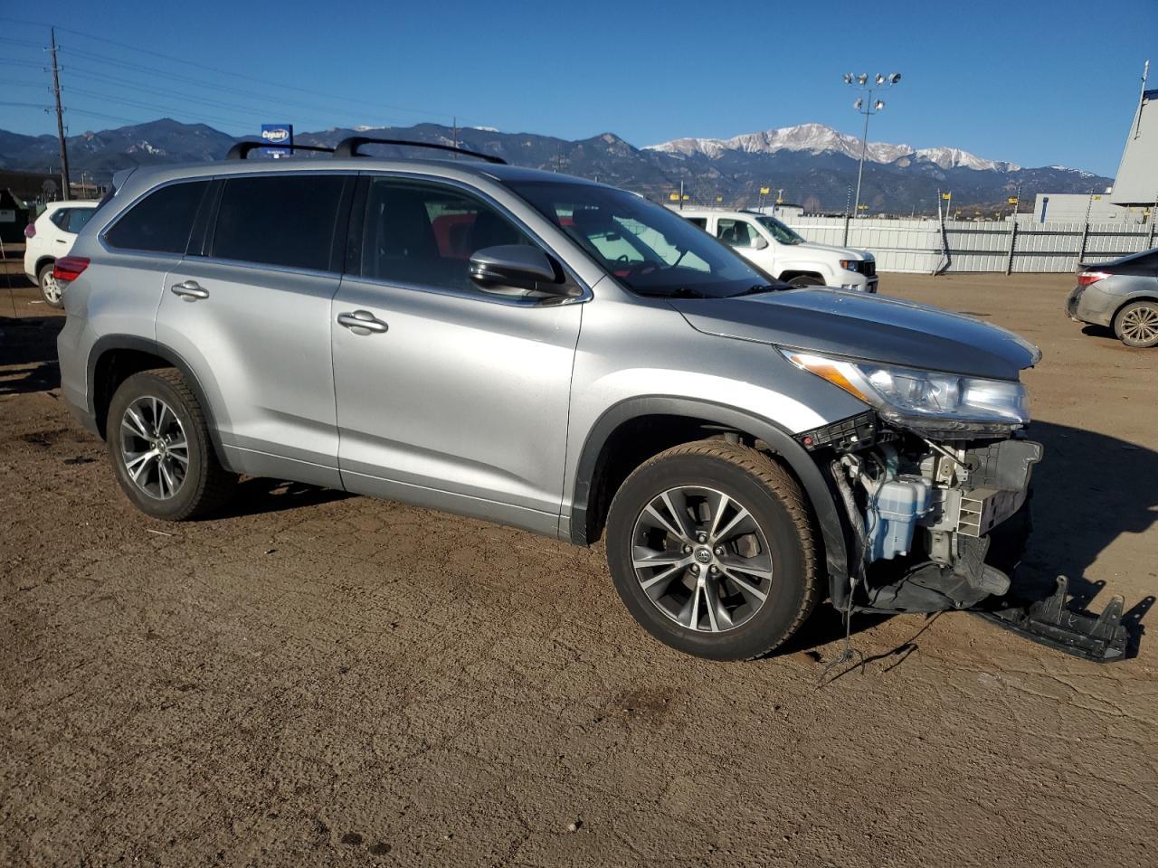 2017 TOYOTA HIGHLANDER