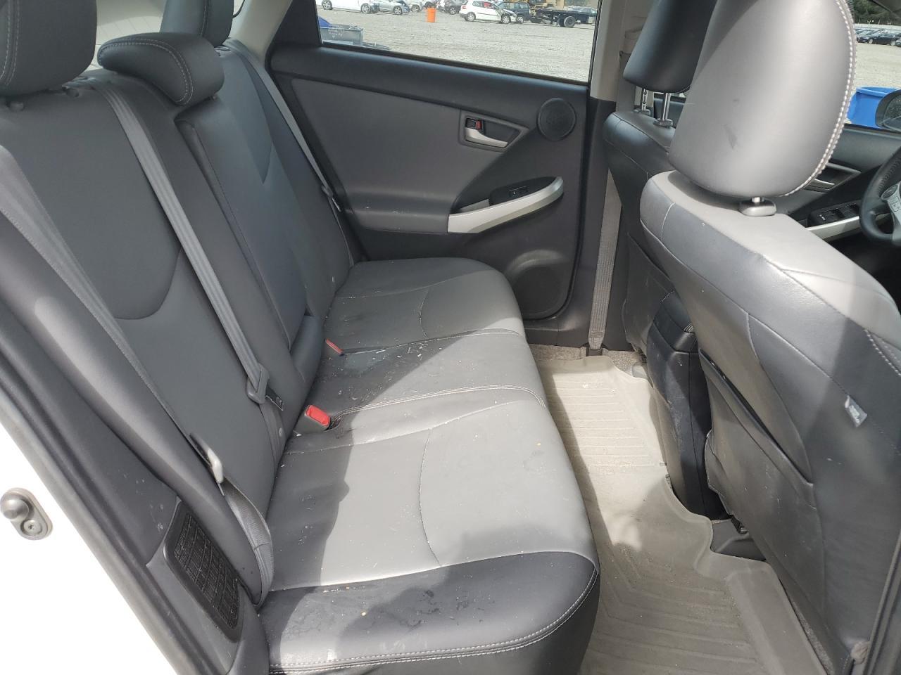 2015 TOYOTA PRIUS