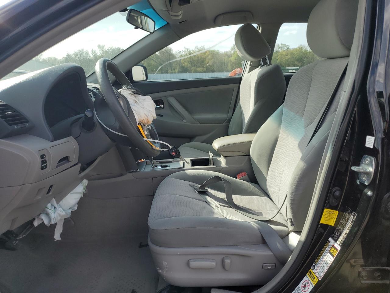 2011 TOYOTA CAMRY