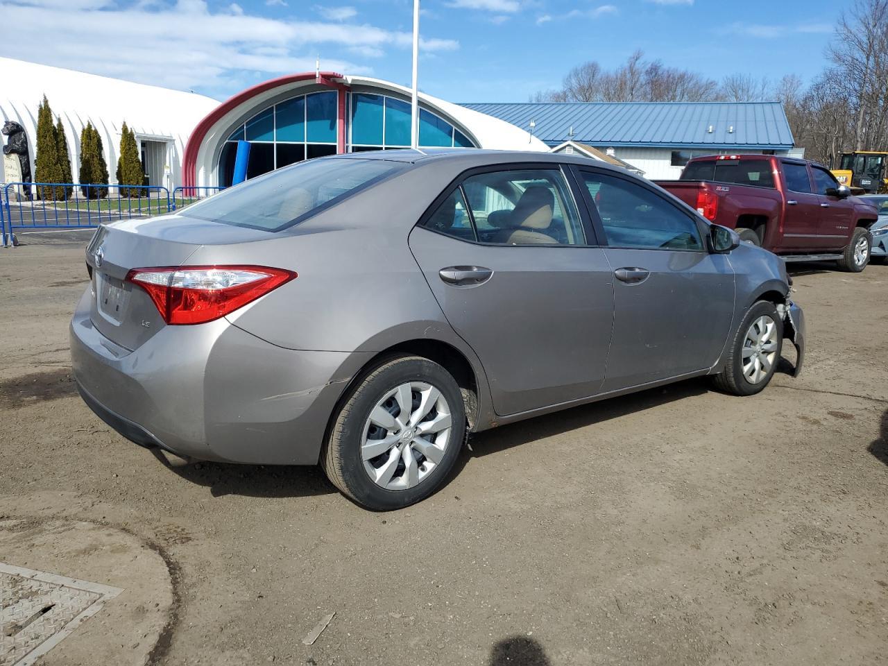 2015 TOYOTA COROLLA