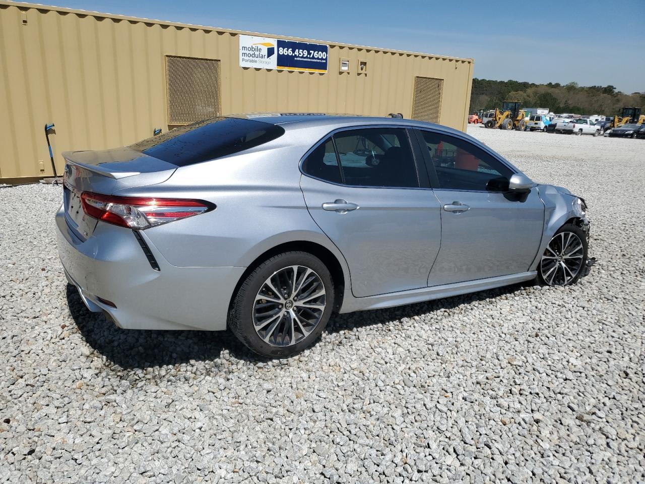 2018 TOYOTA CAMRY