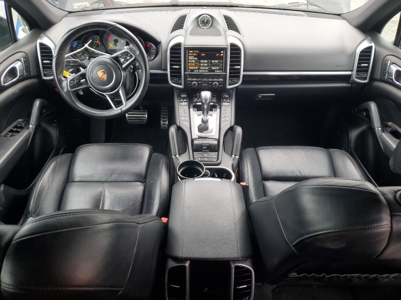 2015 PORSCHE CAYENNE