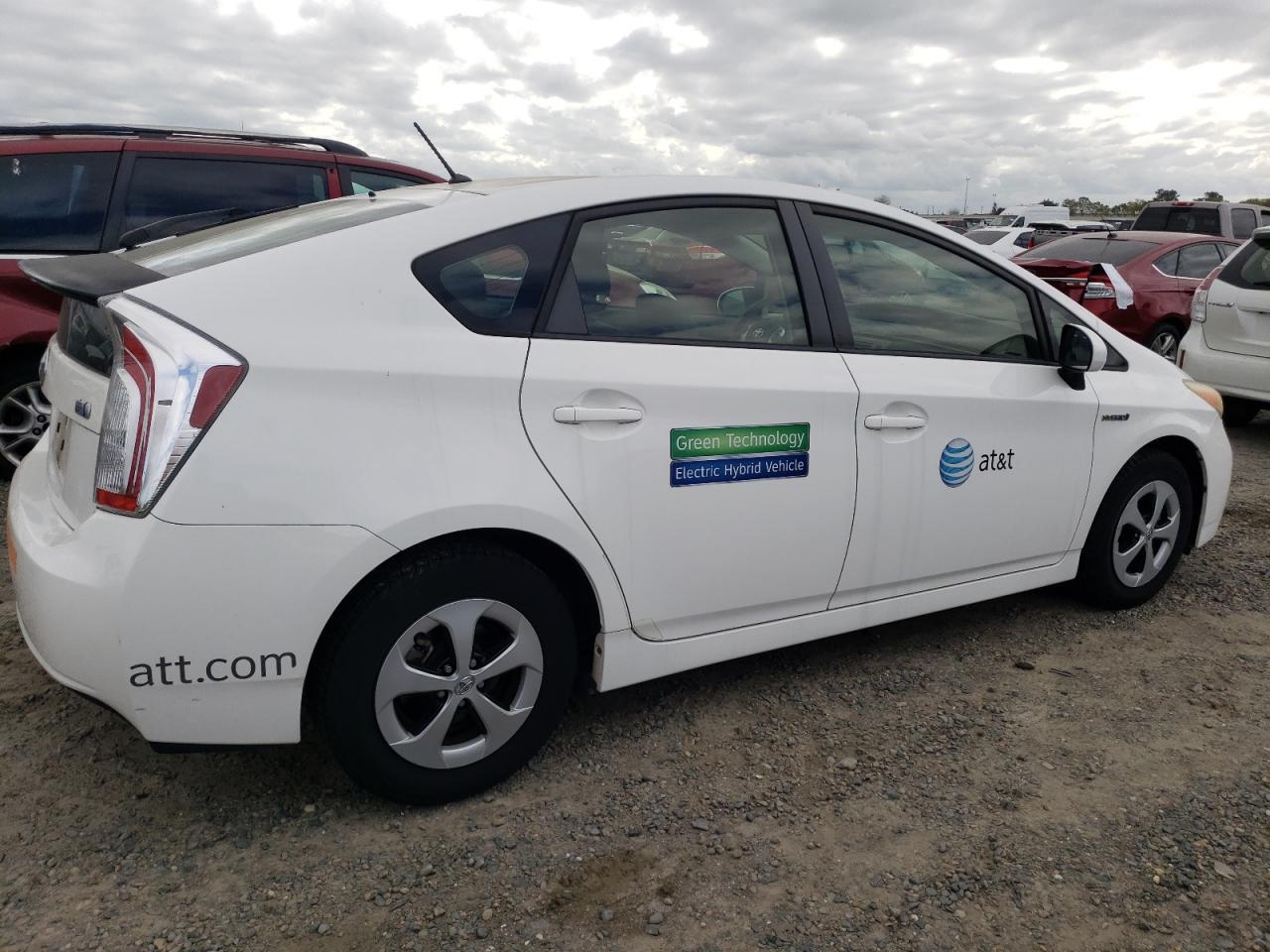 2013 TOYOTA PRIUS