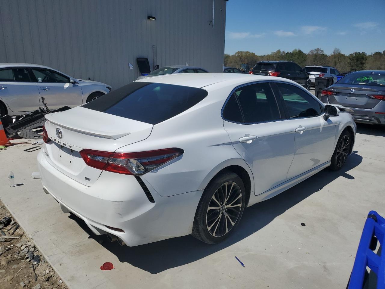 2018 TOYOTA CAMRY