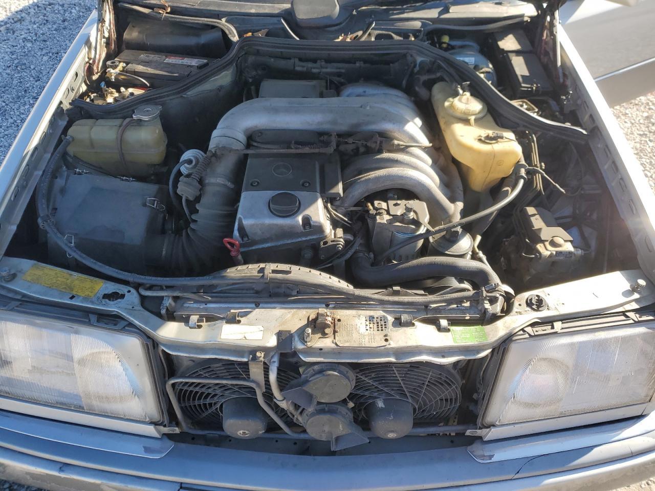1995 MERCEDES-BENZ E-Class