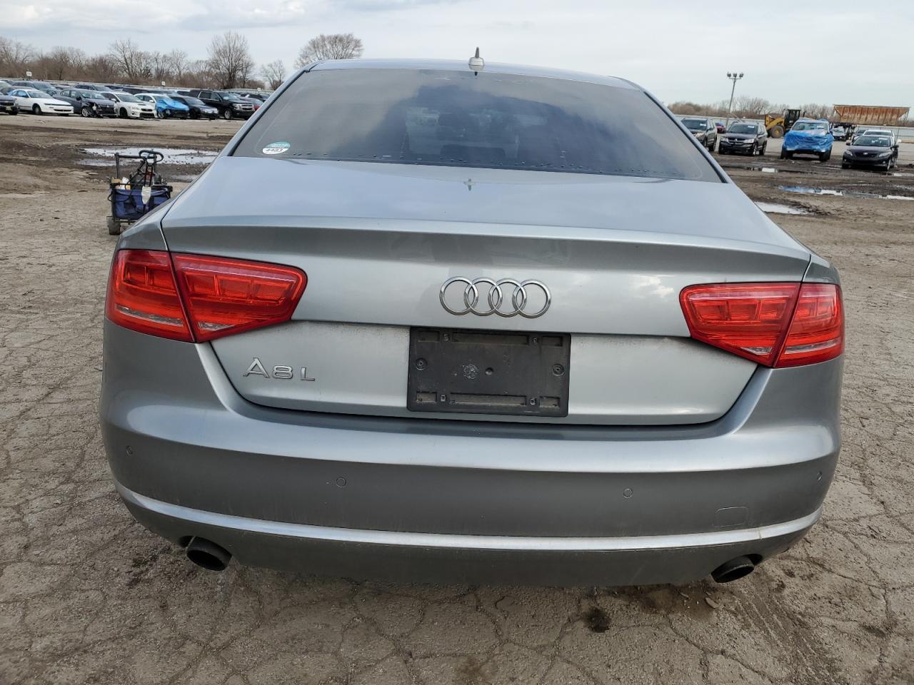 2013 AUDI A8
