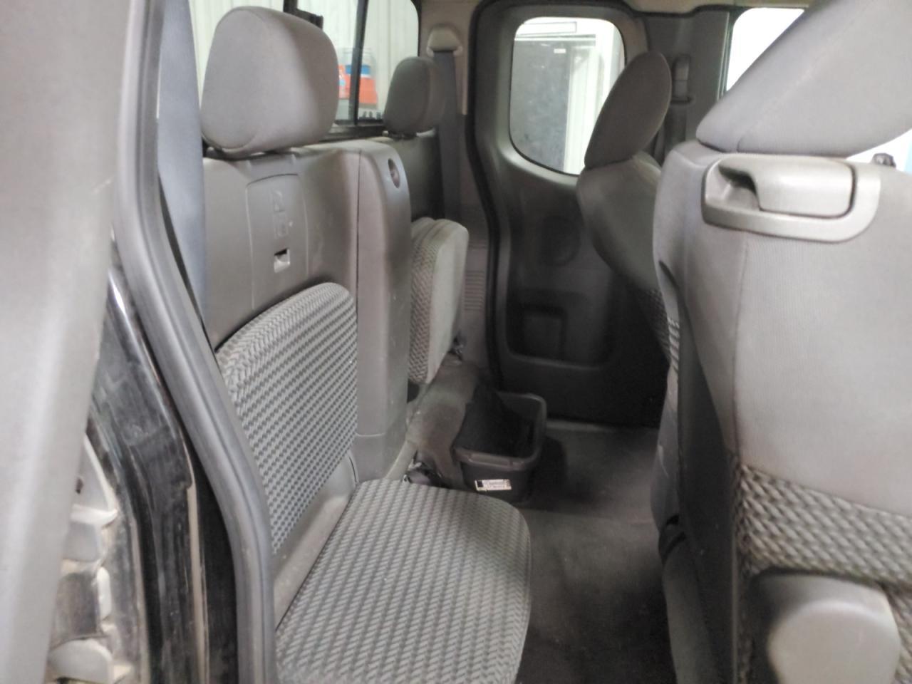 2010 NISSAN Frontier