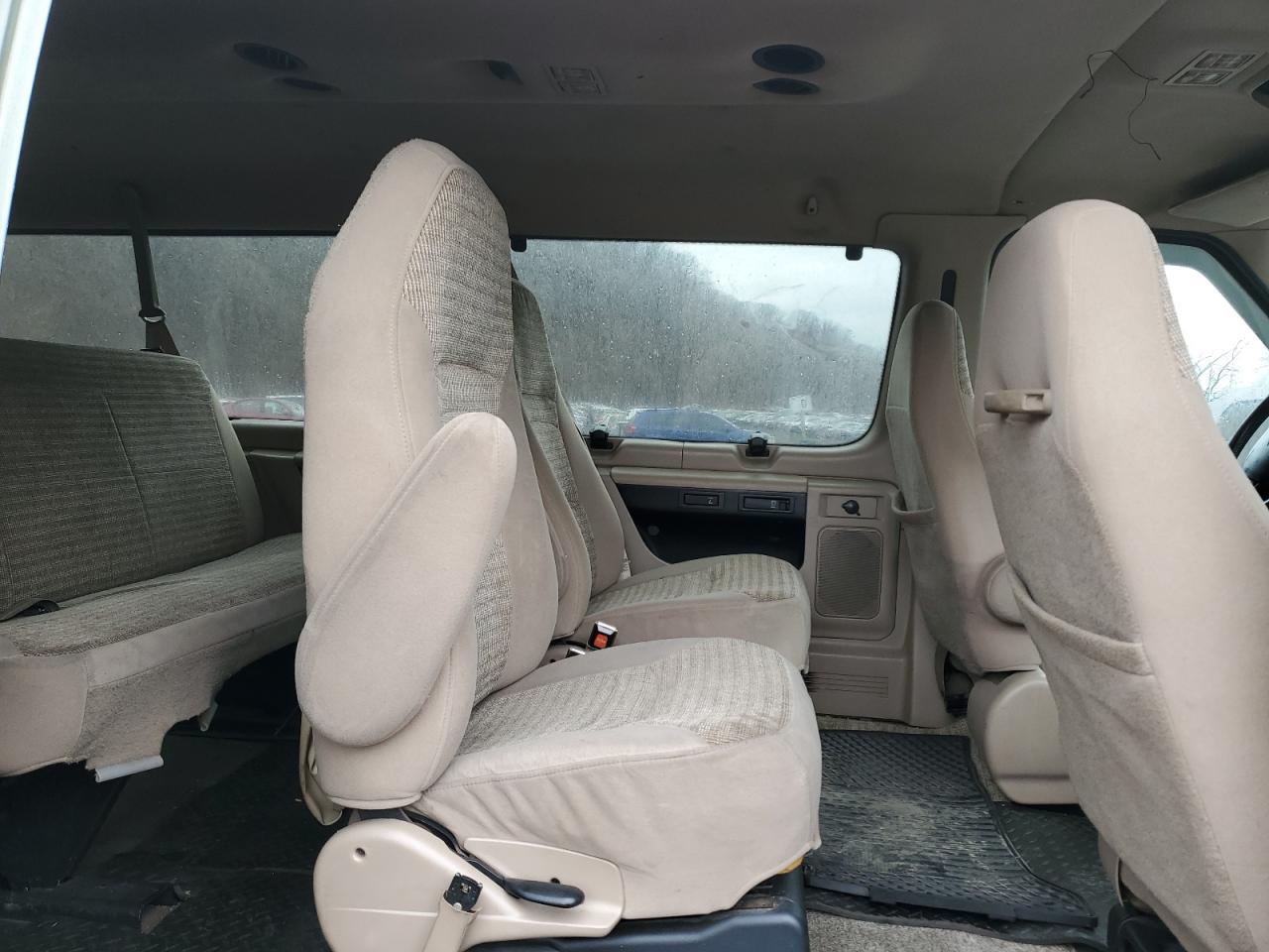 2002 FORD ECONOLINE