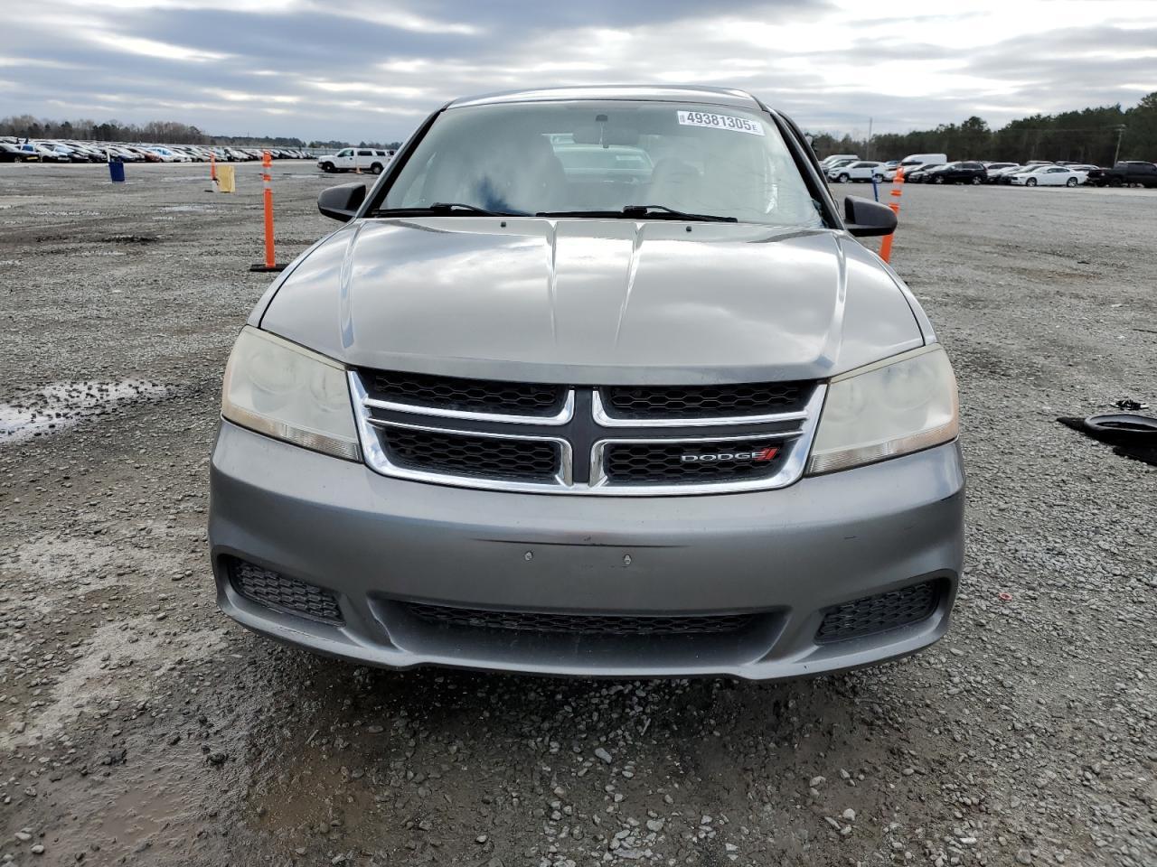 2013 DODGE Avenger