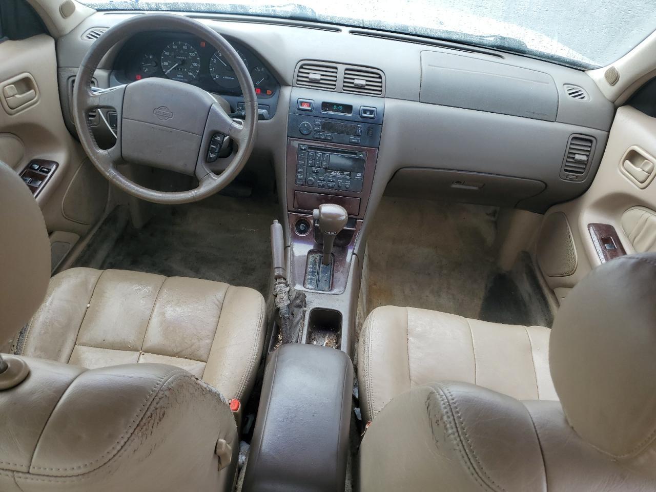 1995 NISSAN Maxima