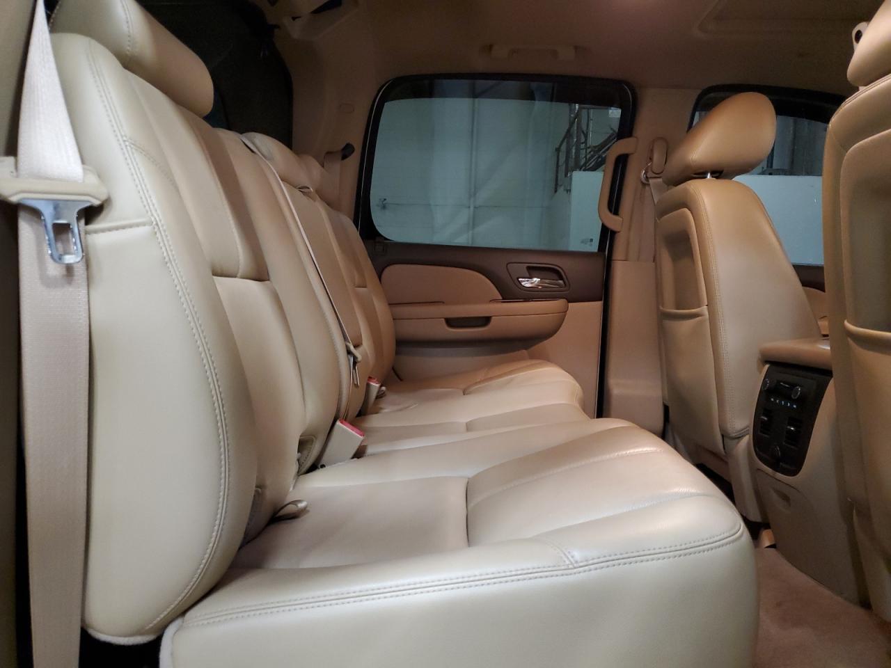 2011 CHEVROLET Avalanche