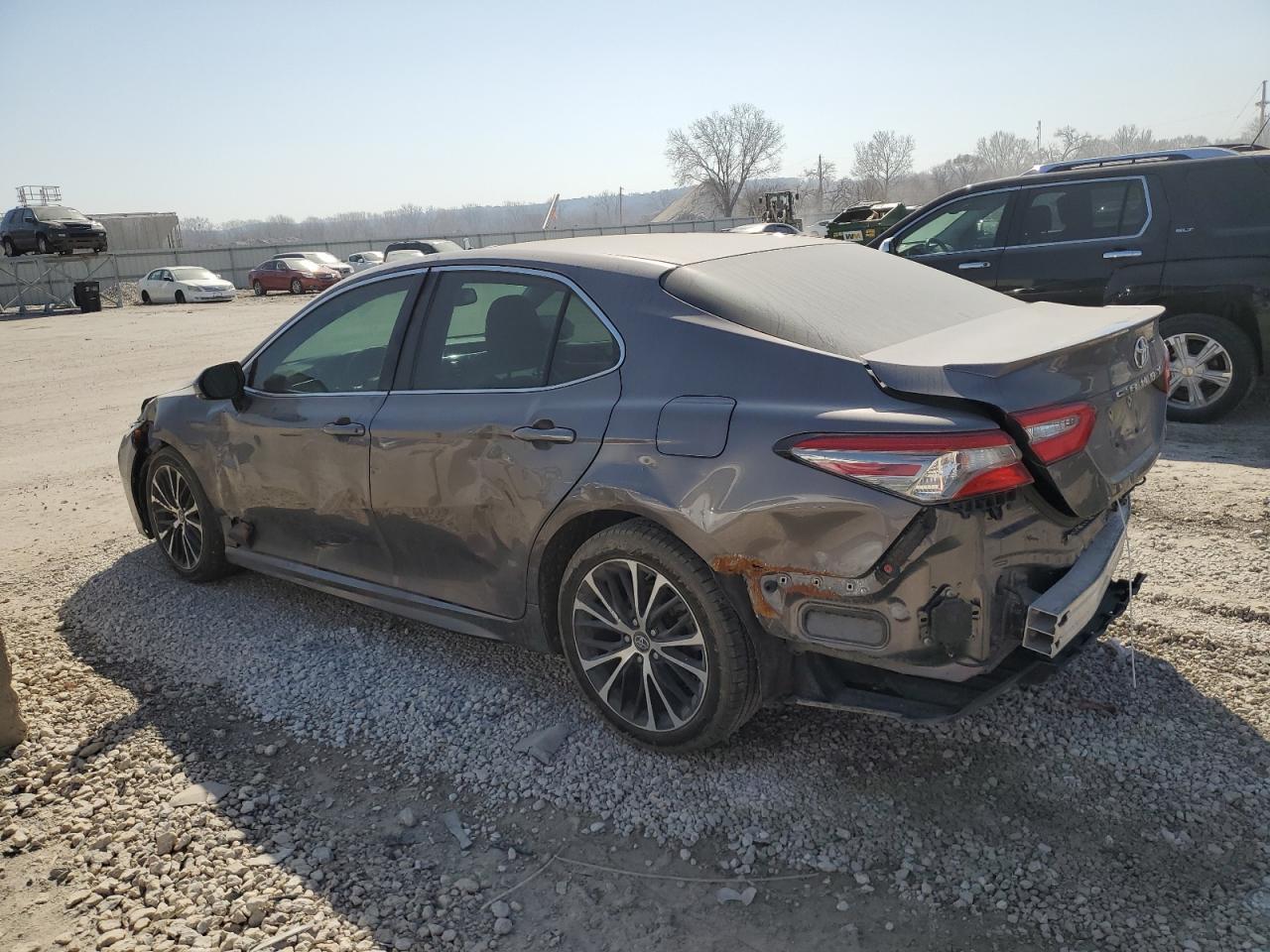 2018 TOYOTA CAMRY