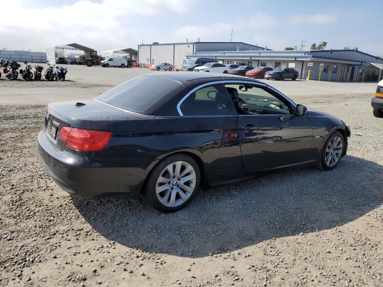 2013 BMW 3 SERIES