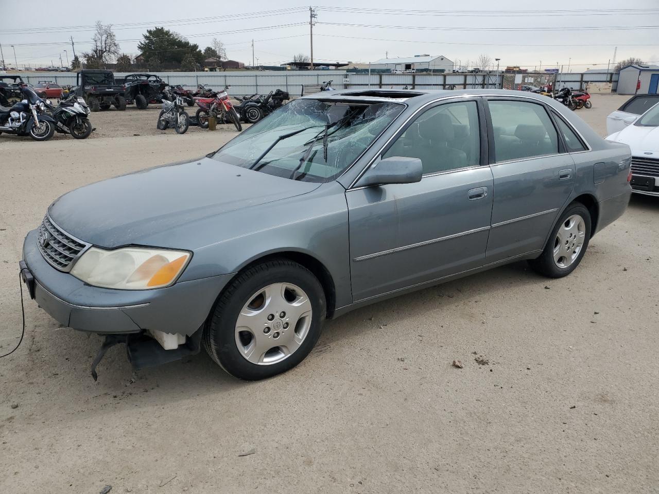 2004 TOYOTA Avalon