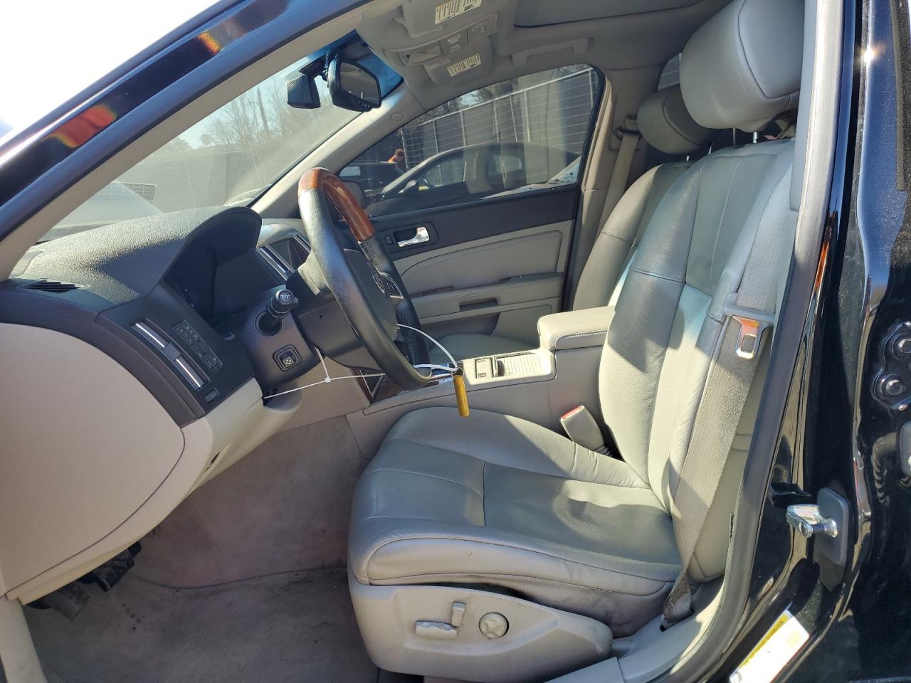 2010 CADILLAC STS