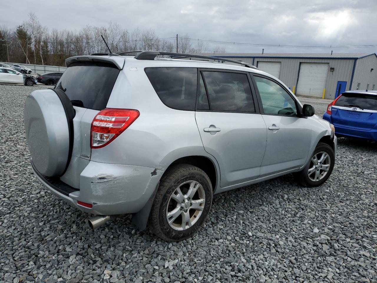 2011 TOYOTA RAV4