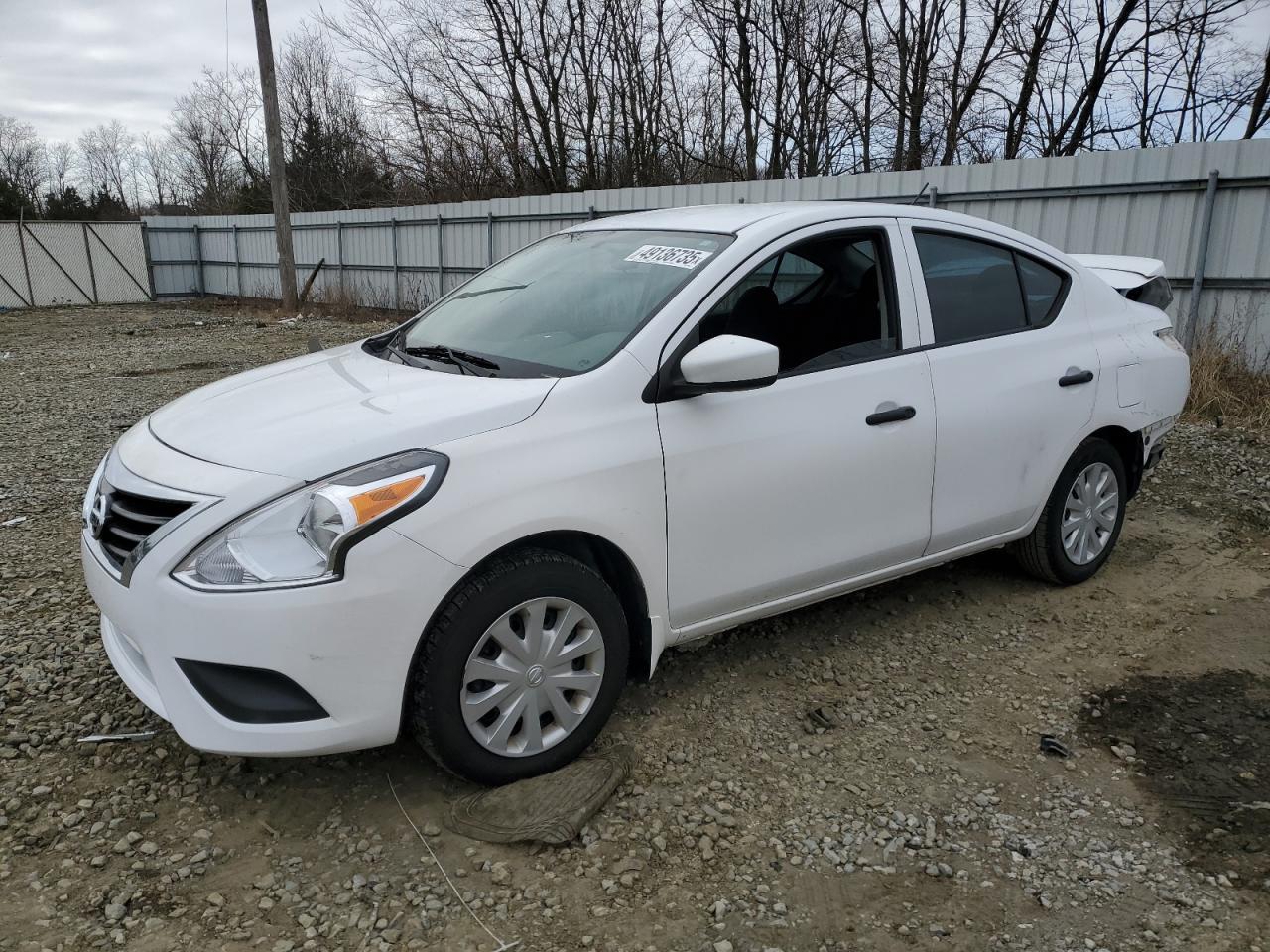 2017 NISSAN VERSA