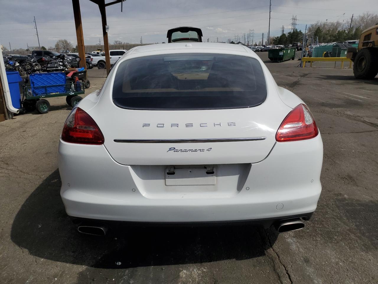 2012 PORSCHE Panamera