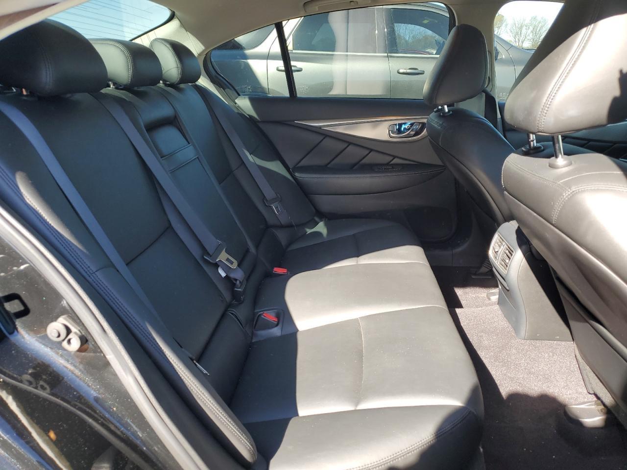 2017 INFINITI Q50