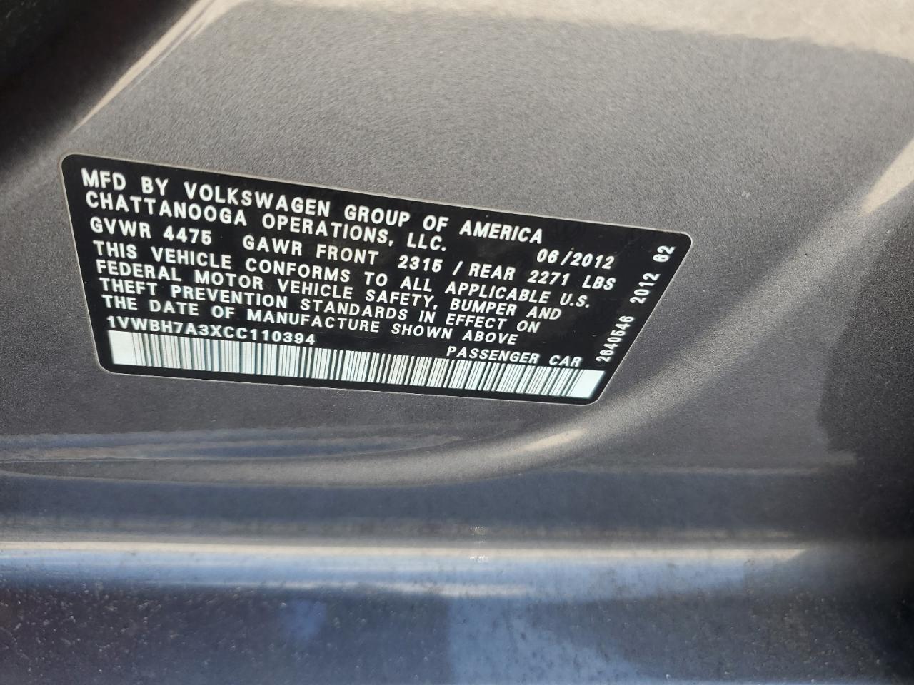 2012 VOLKSWAGEN Passat