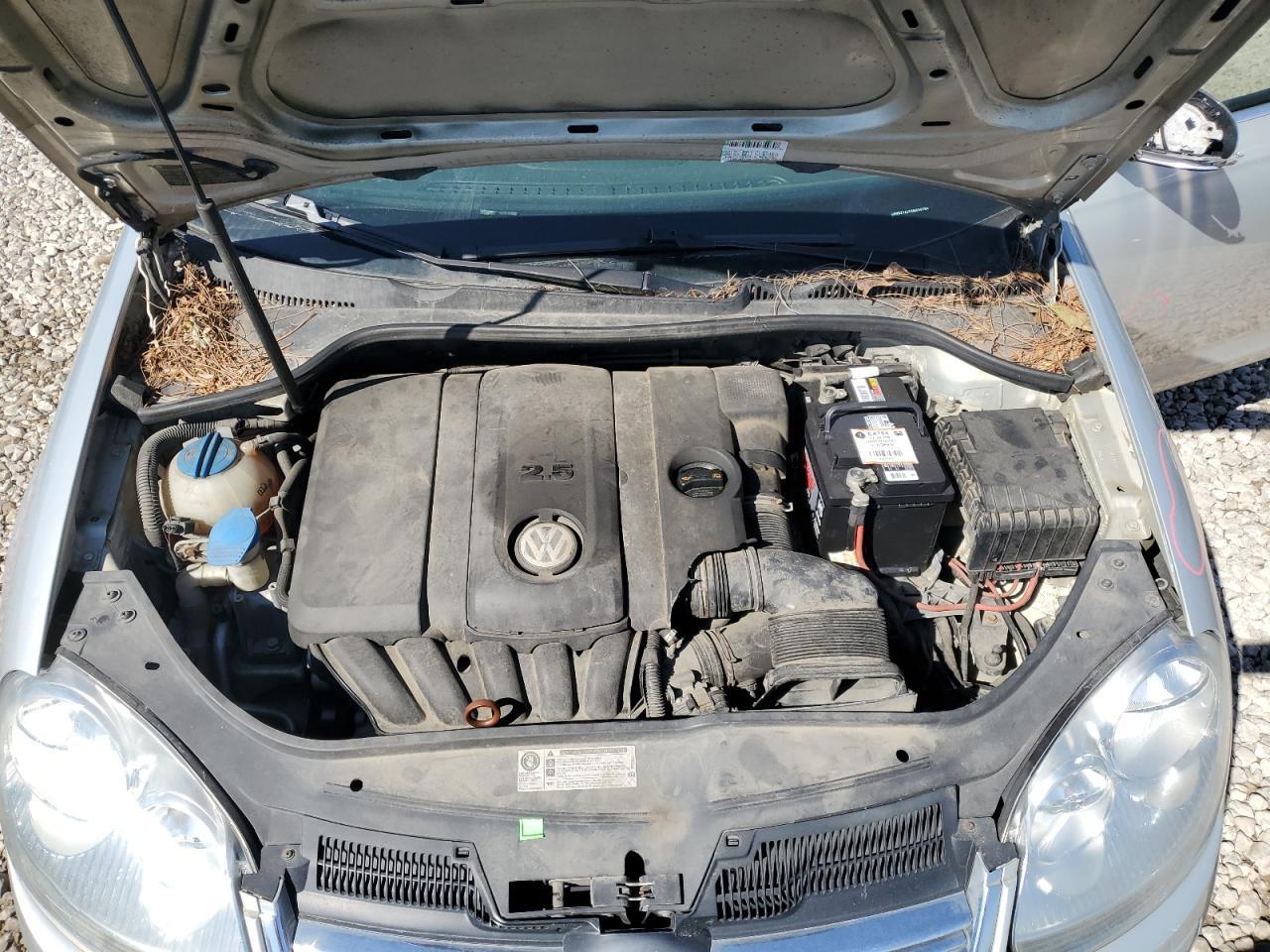 2010 VOLKSWAGEN JETTA