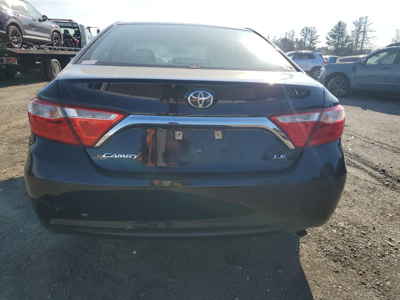 2015 TOYOTA CAMRY