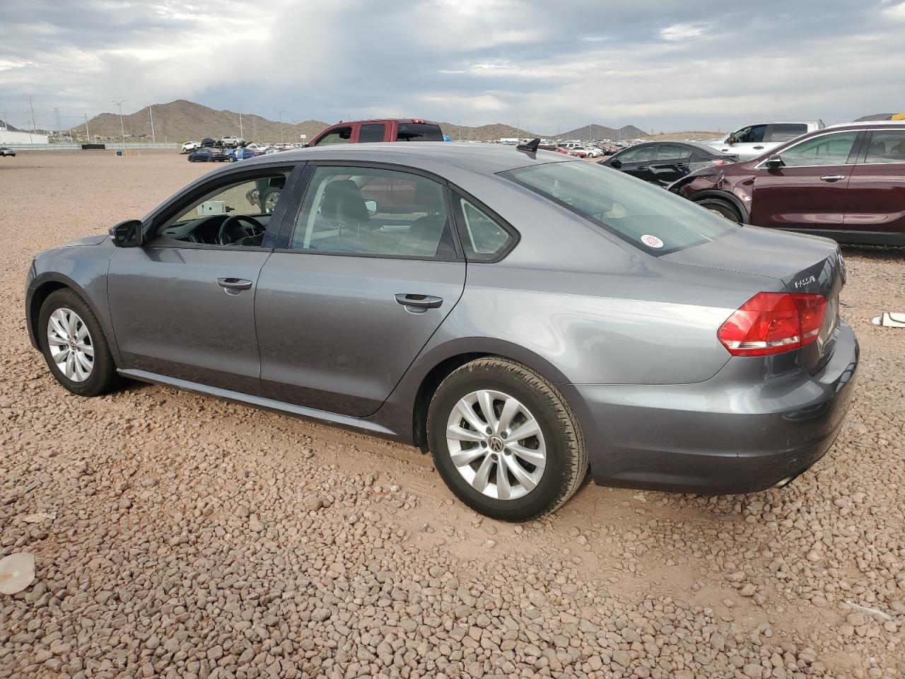 2015 VOLKSWAGEN Passat