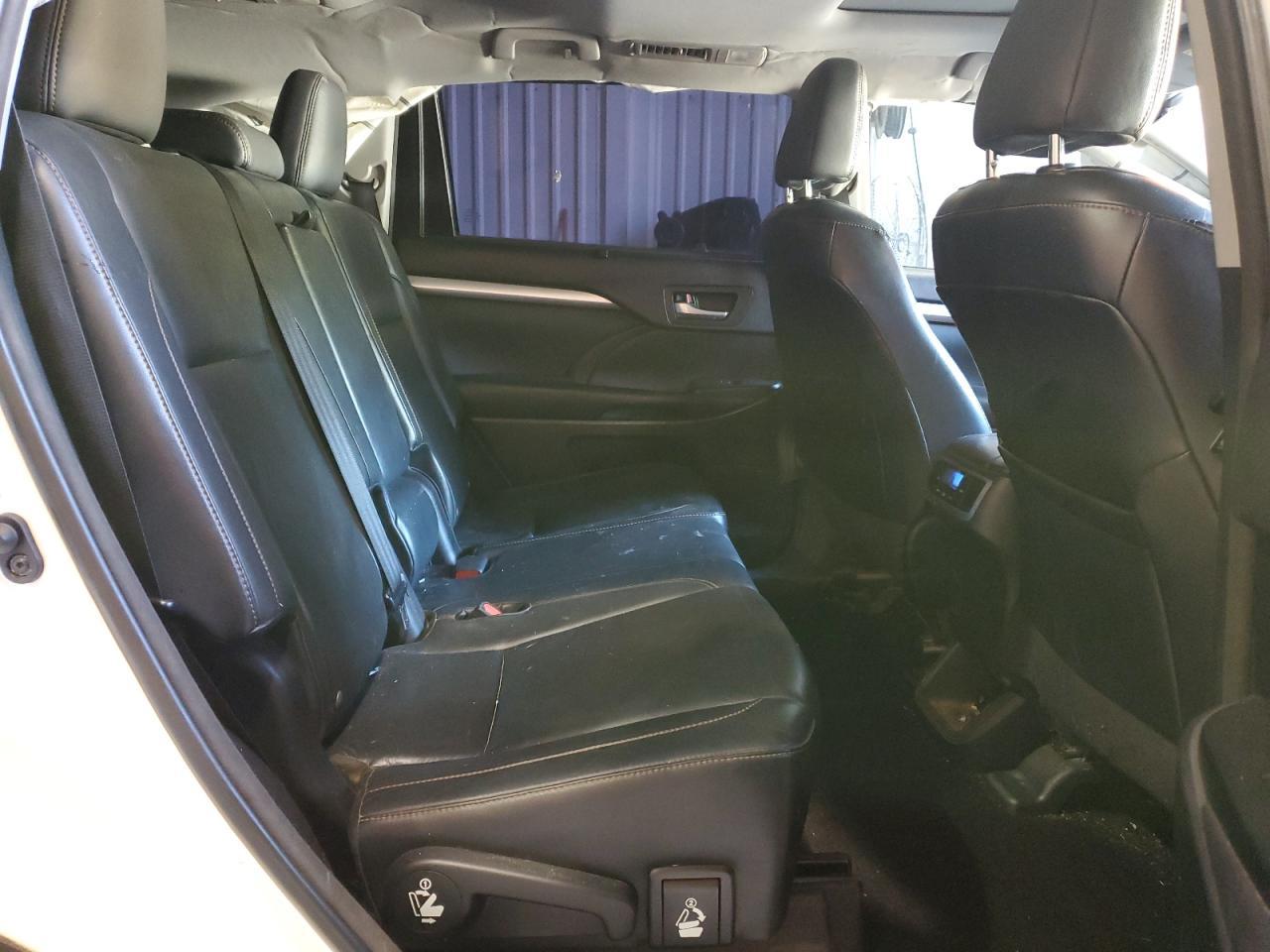 2015 TOYOTA HIGHLANDER