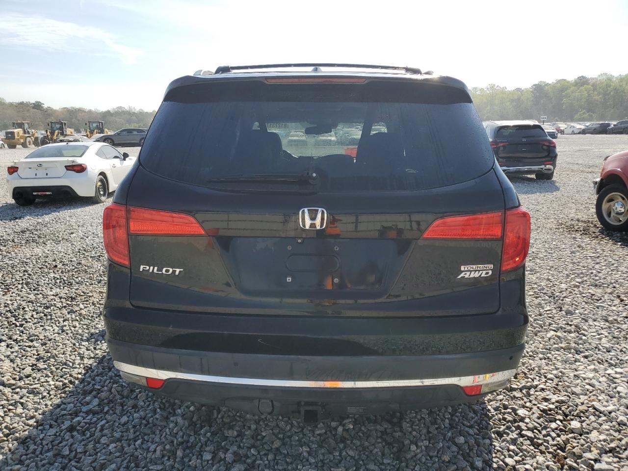 2016 HONDA PILOT