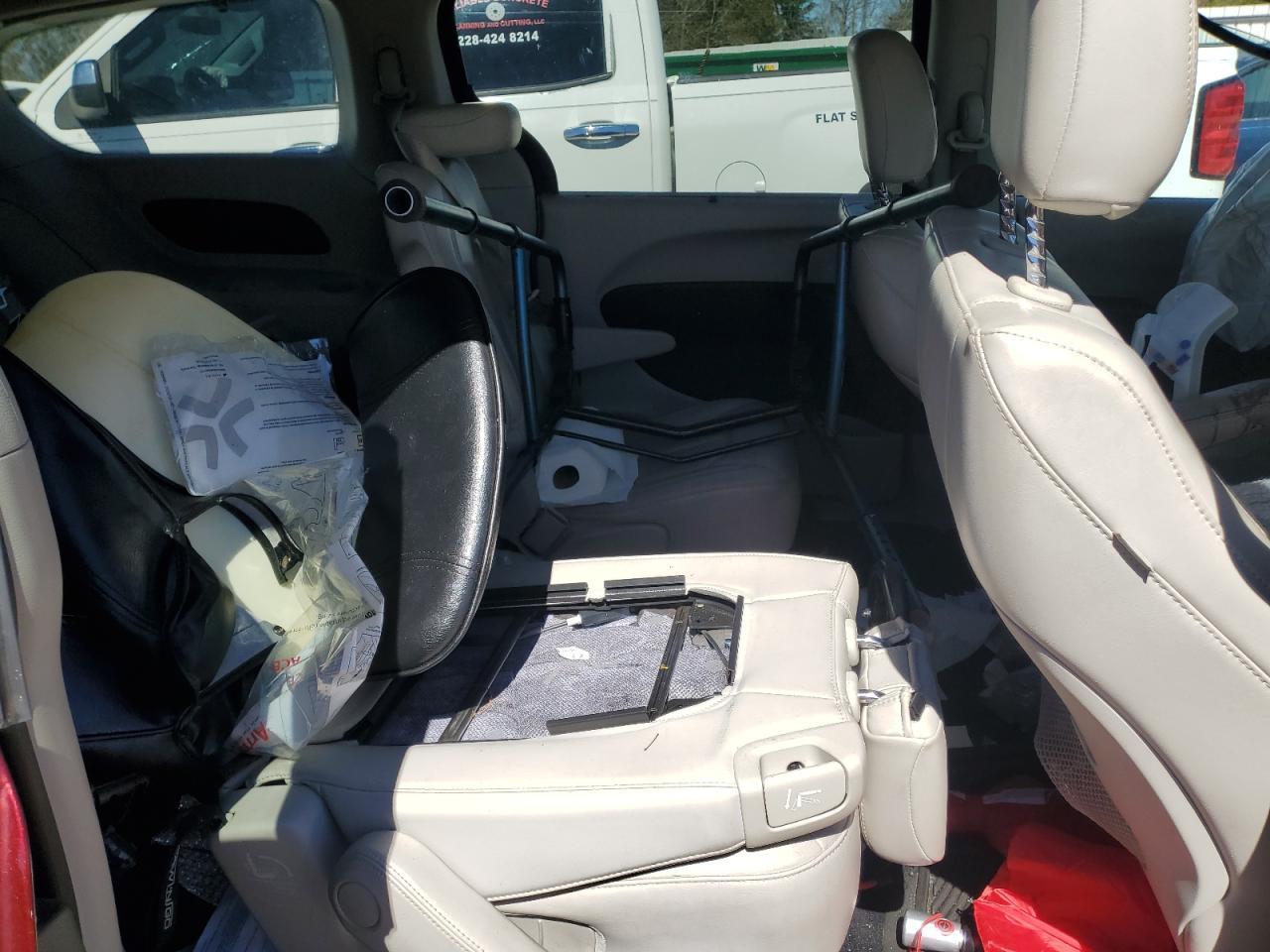 2021 CHRYSLER Voyager