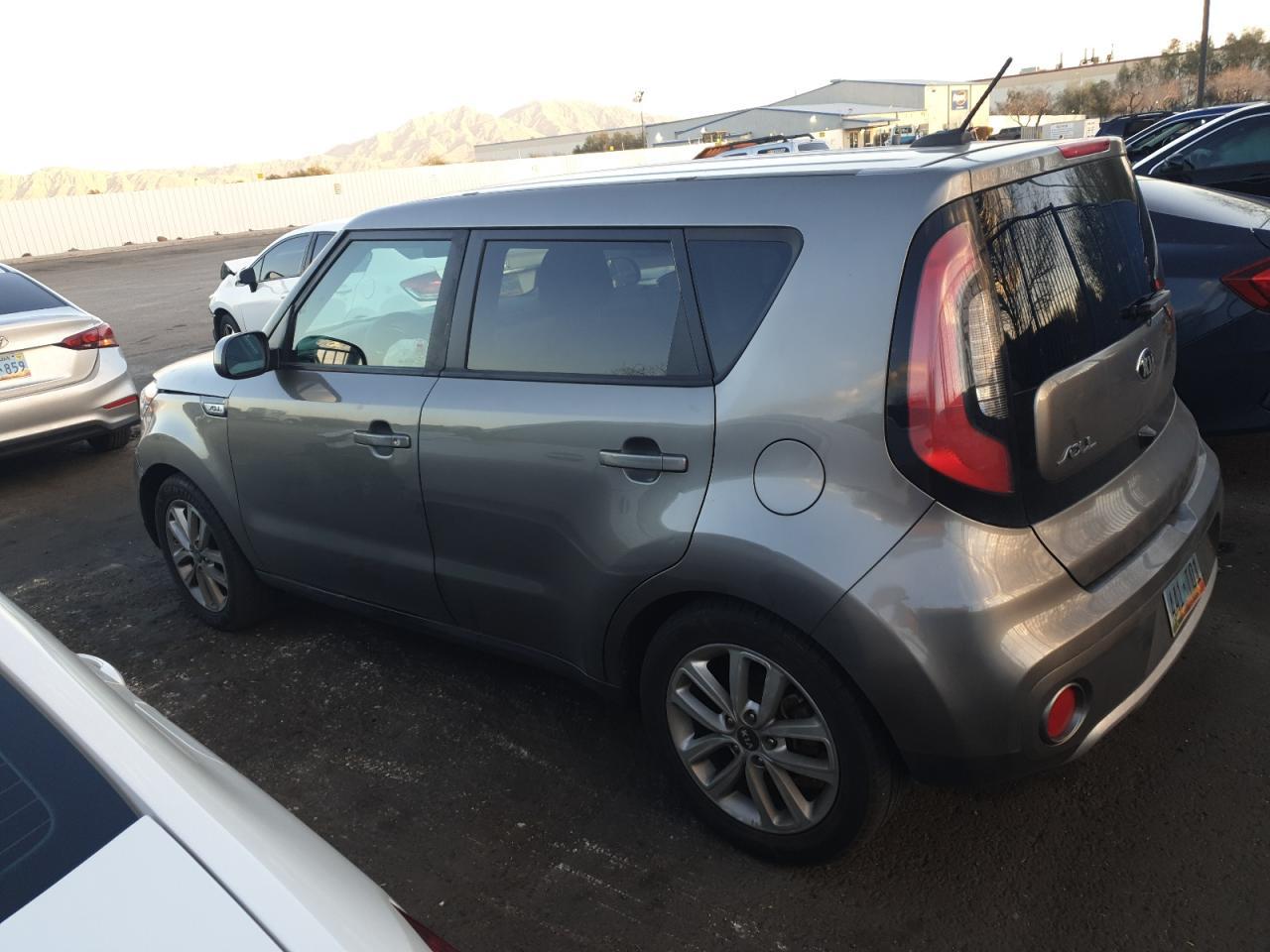 2017 KIA SOUL