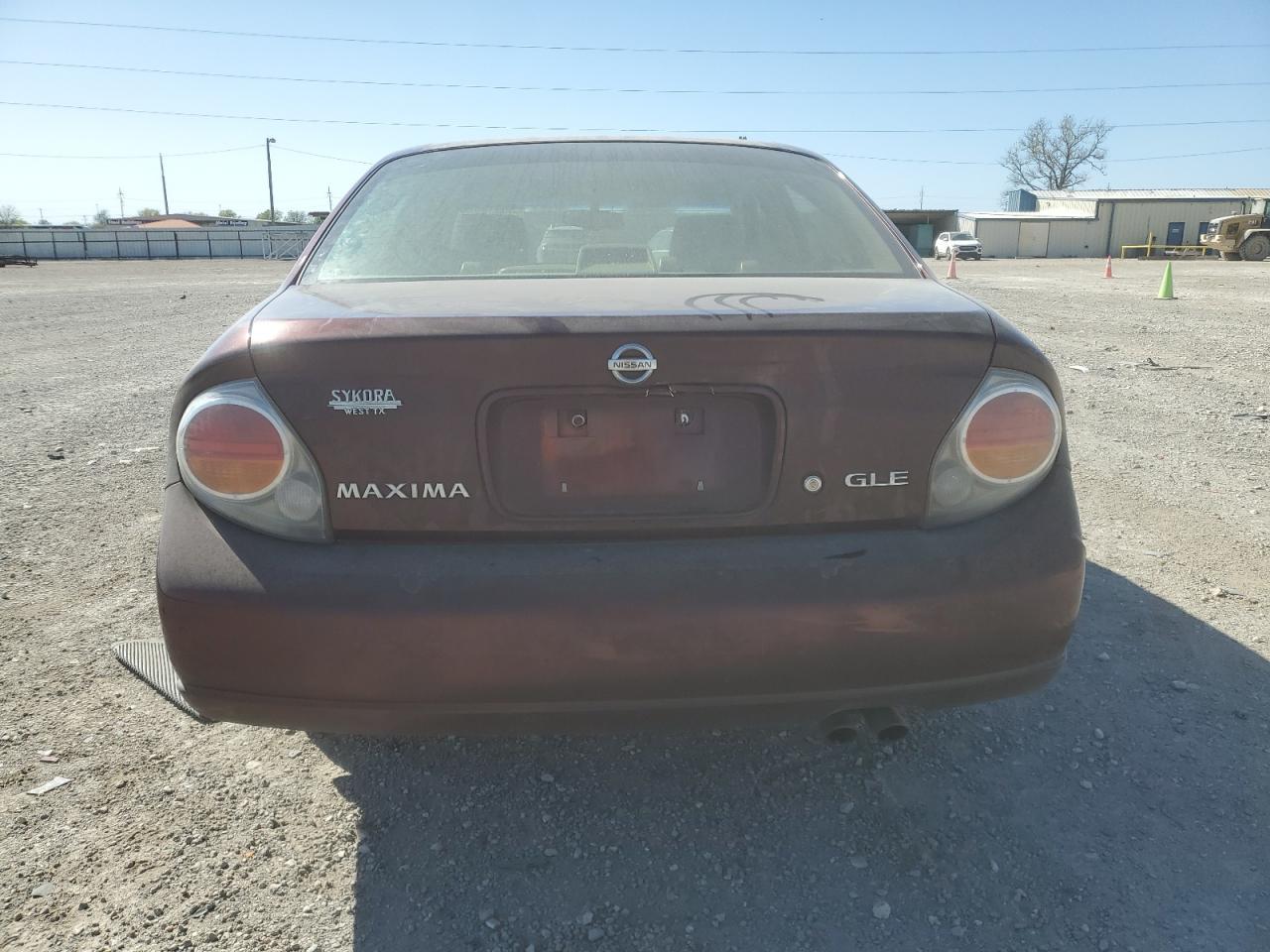 2002 NISSAN Maxima