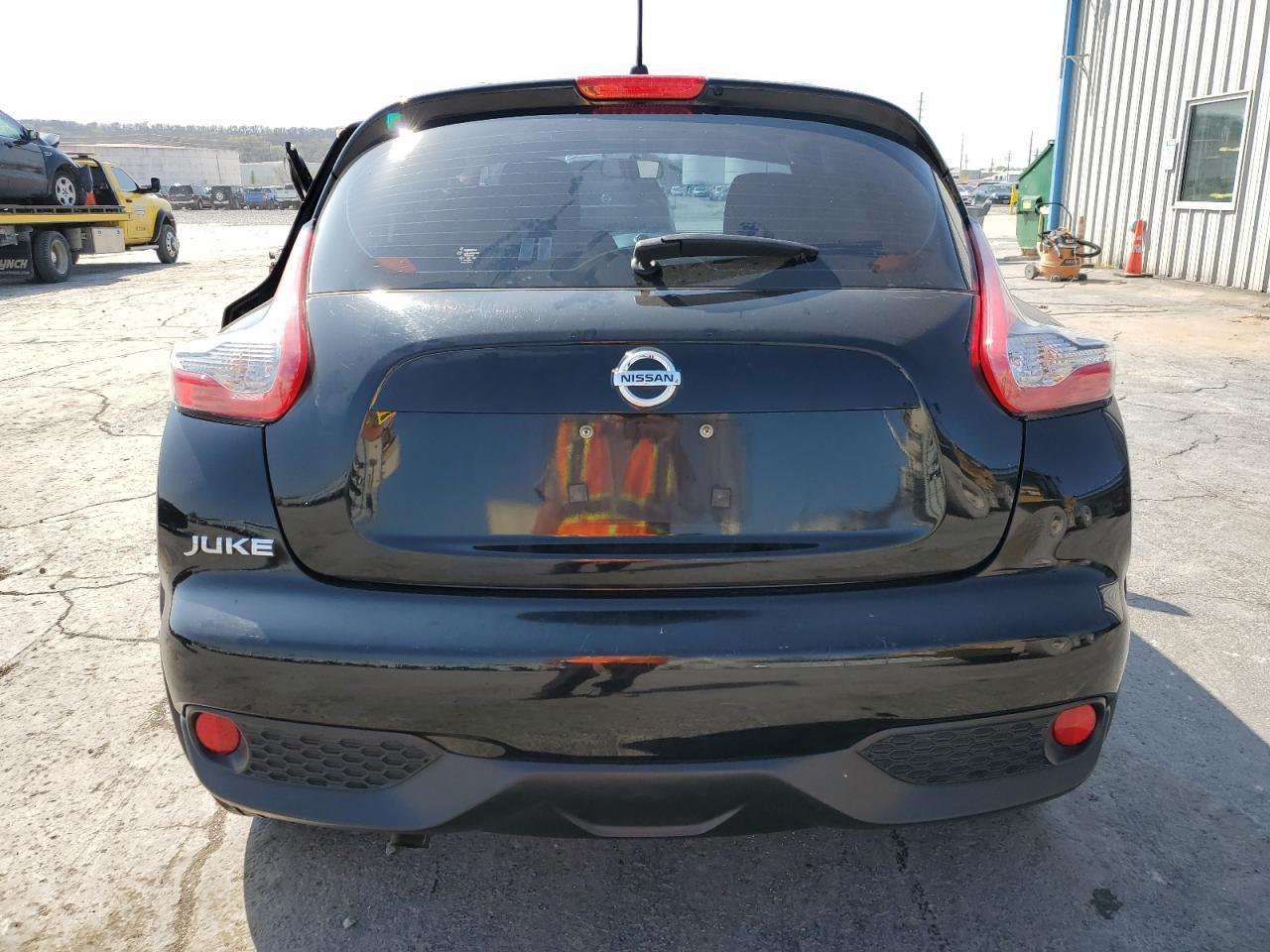 2015 NISSAN Juke